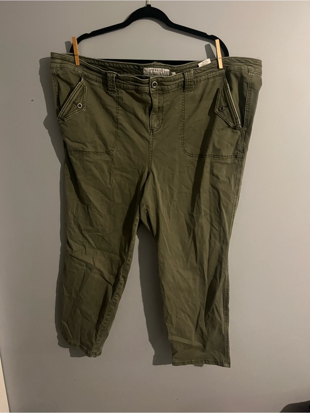 Torrid Olive Green Straight-Leg Pants size 26 stretch lightweight casual